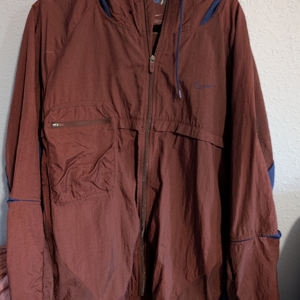 Vintage Nike Men's Brown Jacket